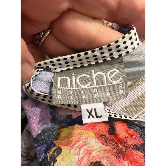 Niche Nilgun Derman Soft Floral asymmetrical  3/4 sleeve tunic Size XL - Picture 6 of 7